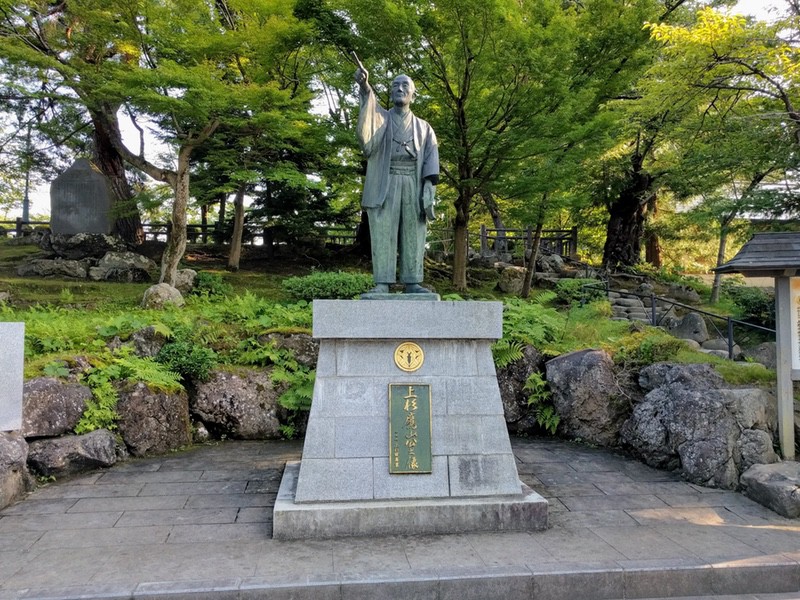 16上杉鷹山公之像.jpg 16上杉鷹山公之像