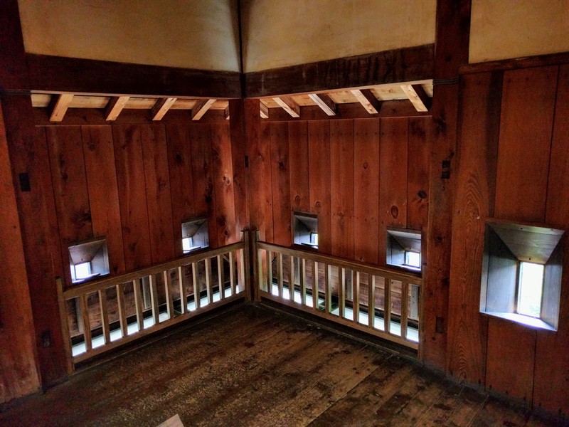 68小天守石落狭間.jpg 68小天守石落狭間