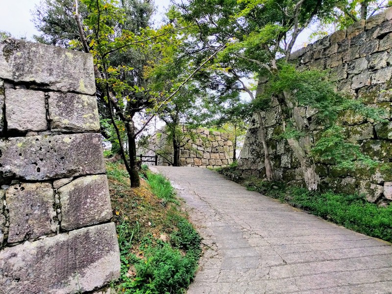 37二ノ丸へ.jpg 37二ノ丸へ