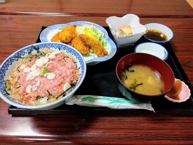 17かねひこ定食ねぎとろ丼