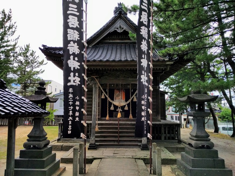 08三居稲荷神社