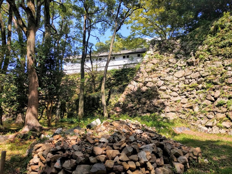 15上り立ち門から