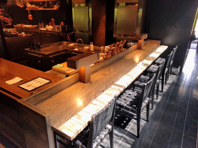 05カウンター席