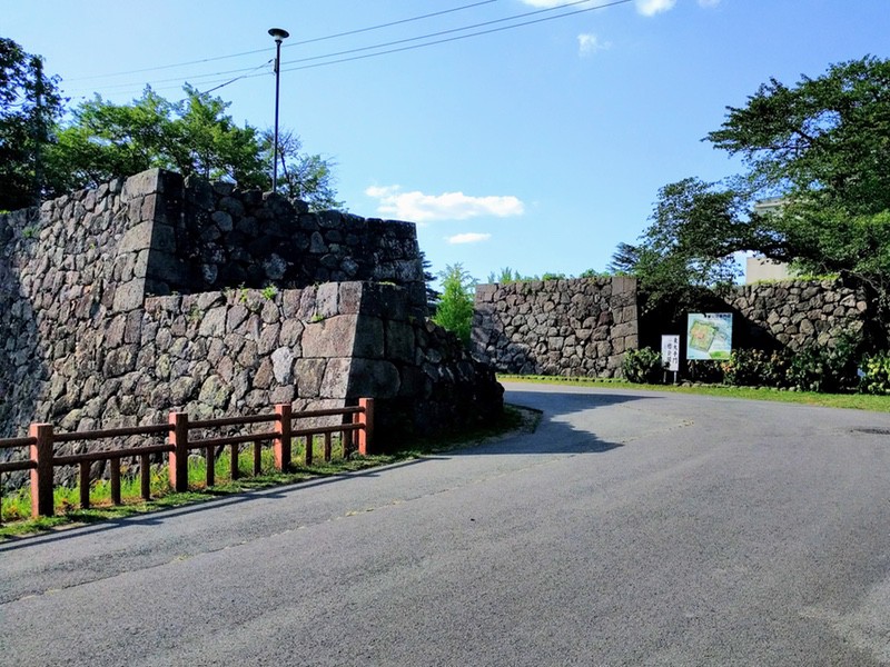 21二ノ丸南大手門跡