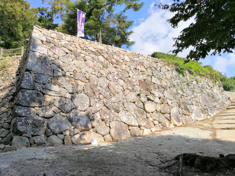32野面積み.jpg 32野面積み