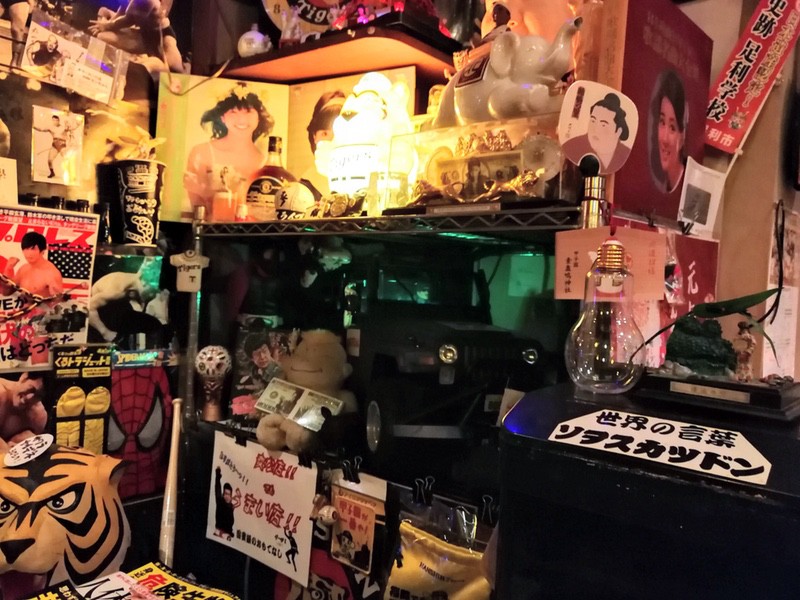 09店内
