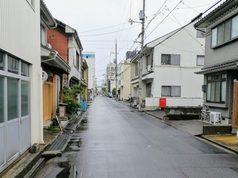 09真っ直ぐな道.jpg 09真っ直ぐな道