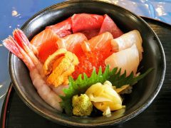 釧路の海の幸！釧ちゃん食堂で海鮮丼｜北海道釧路市