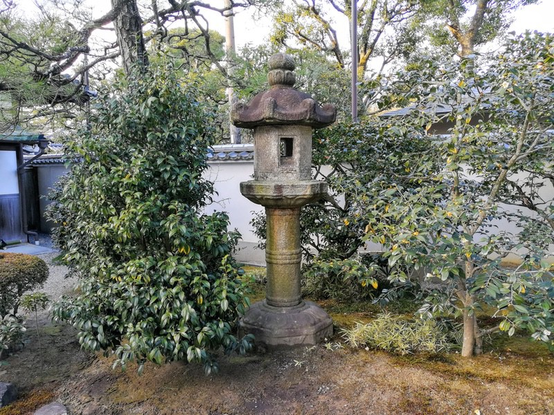 32春日型石燈籠