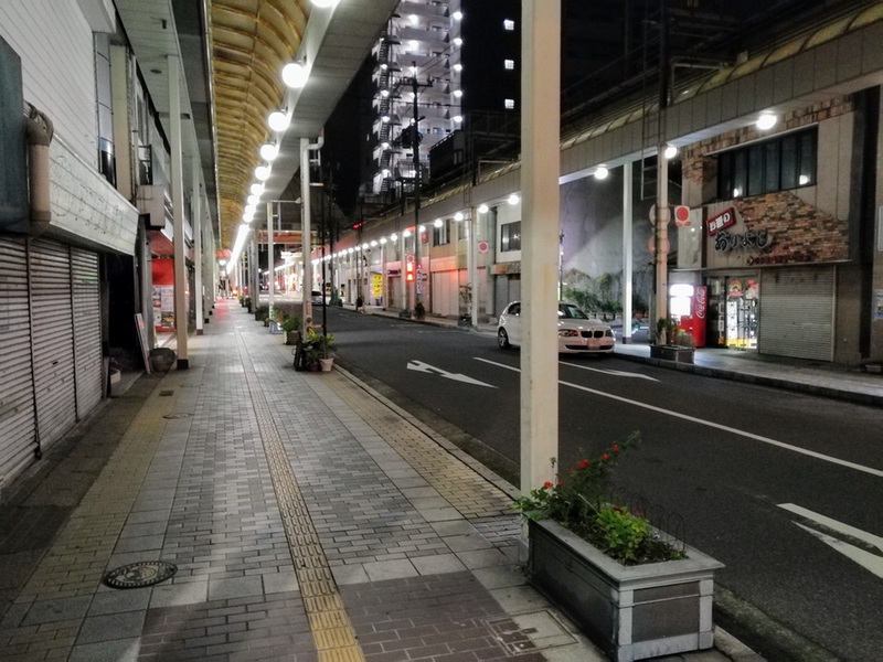 08夜の商店街.jpg 08夜の商店街