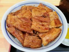帯広グルメの定番！豚丼の有名店 とん田｜北海道帯広市