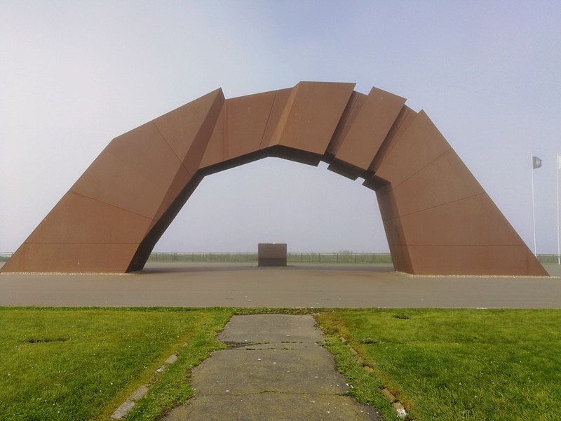 01四島(しま)のかけ橋と祈りの火.jpg 01四島 しま のかけ橋と祈りの火