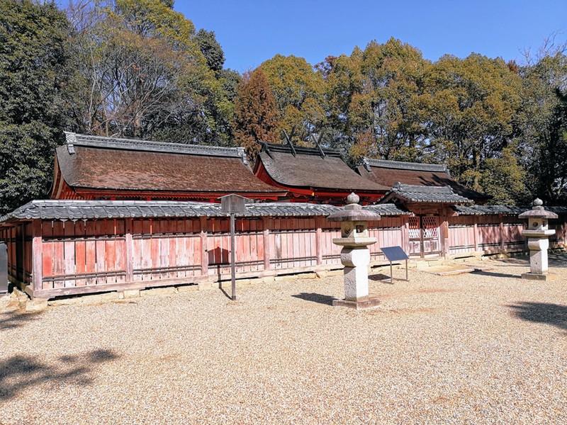 13九所明神本殿左右殿