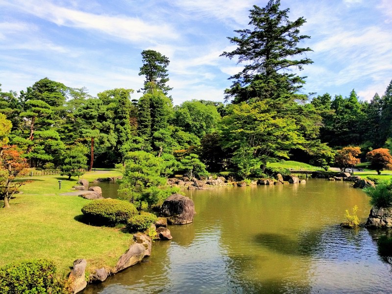 22低地部庭園 池泉回遊式