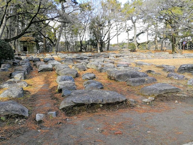 16天守礎石.jpg 16天守礎石