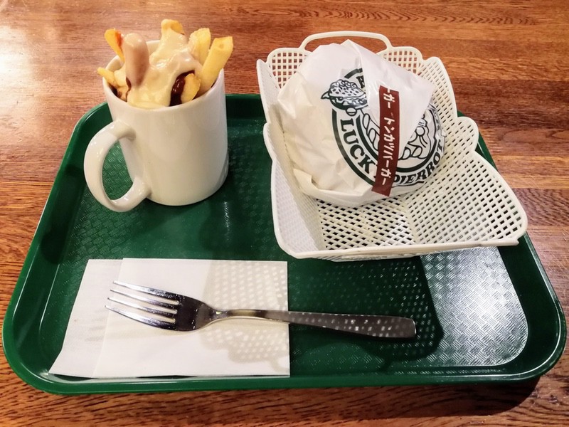 17トンカツバーガーとラキポテ