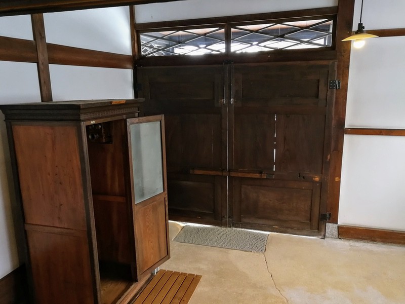 06もう一つの玄関