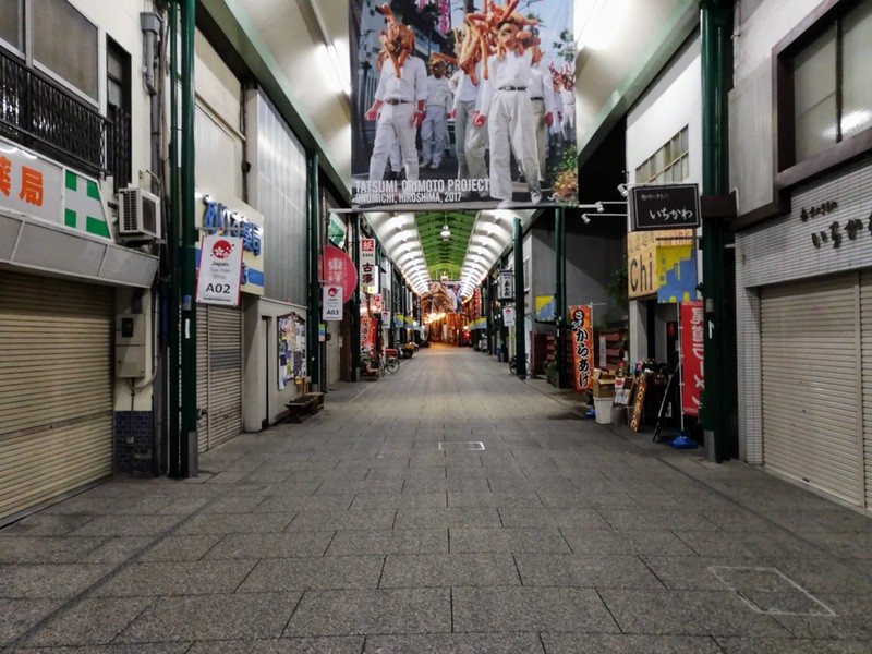 01夜のアーケード.jpg 01夜のアーケード