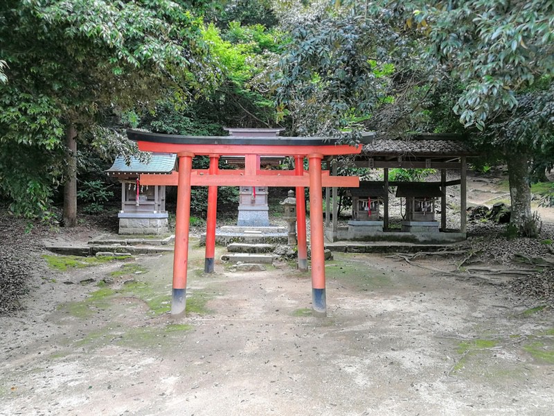 19お社.jpg 19お社