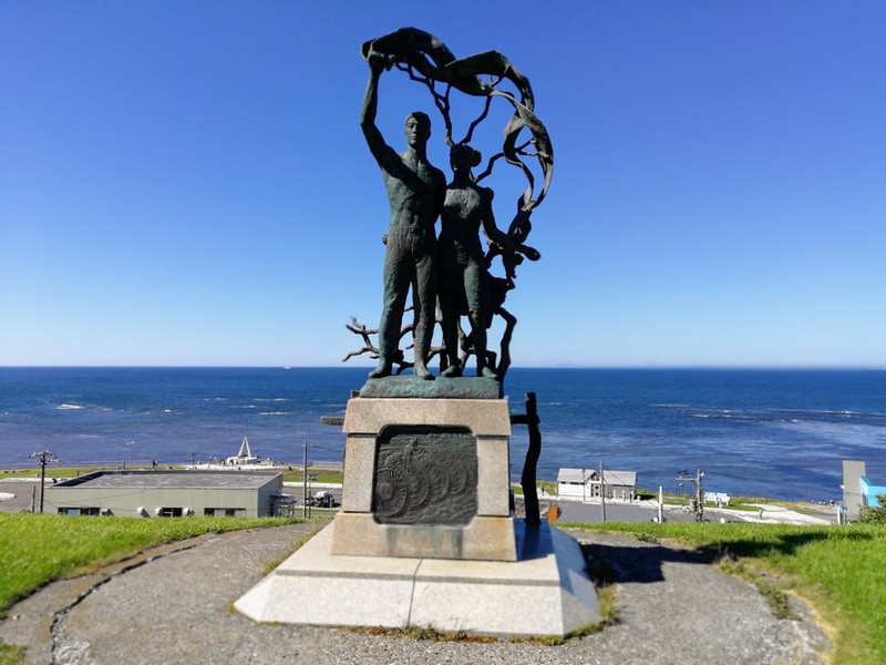 10あけぼの像