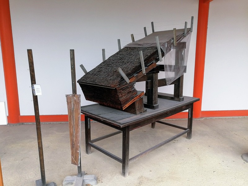 18檜皮葺屋根.jpg 18檜皮葺屋根