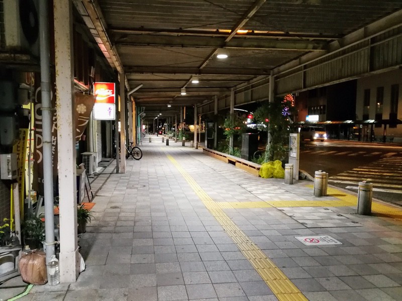 06夜の商店街.jpg 06夜の商店街