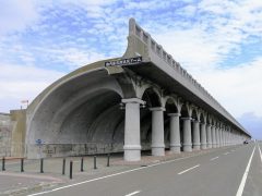 稚内の街並みと防波堤ドーム｜北海道稚内市