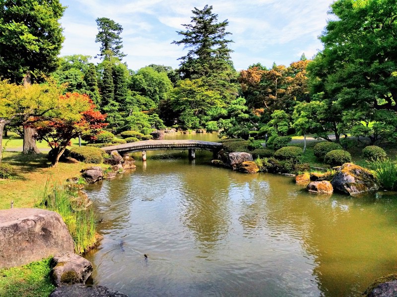 21低地部庭園 池泉回遊式