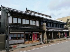 昔の町並み！鋳物師がいた金屋町と商人がいた山町筋｜富山県高岡市