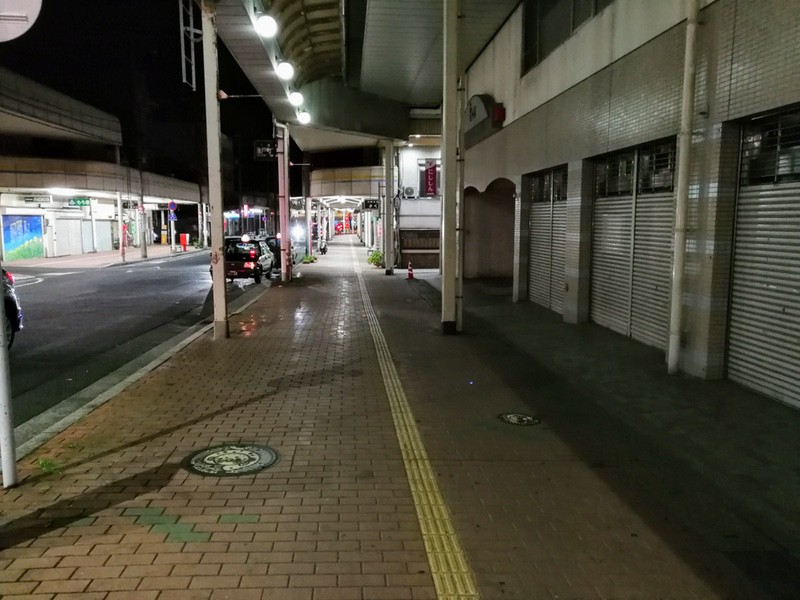 02夜の商店街.jpg 02夜の商店街