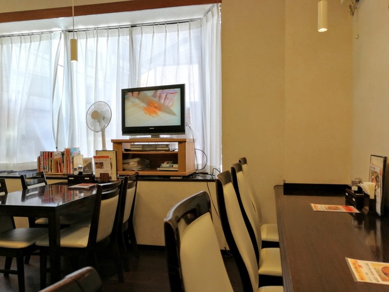 05カウンター席