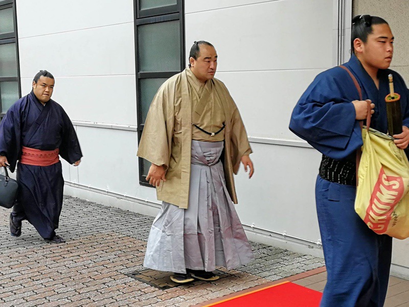 会場入り14安美錦