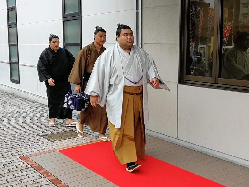 会場入り44高安