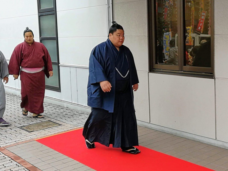 会場入り56大栄翔