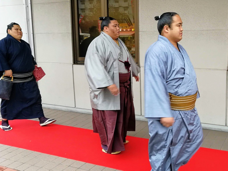 会場入り65御嶽海