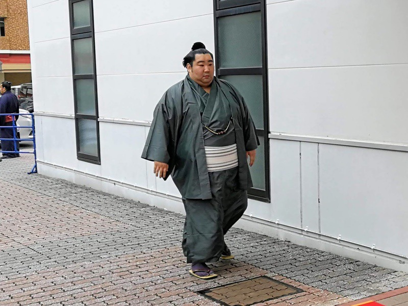 会場入り10徳勝龍