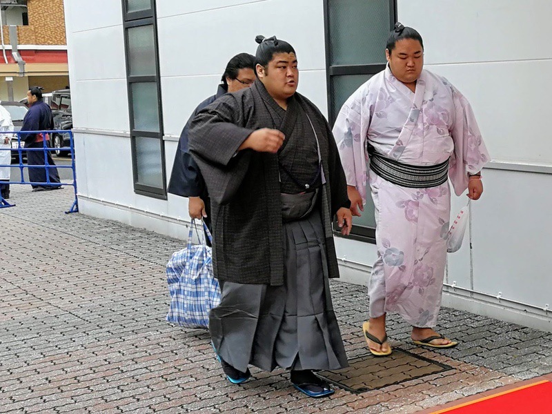 会場入り11志摩ノ海