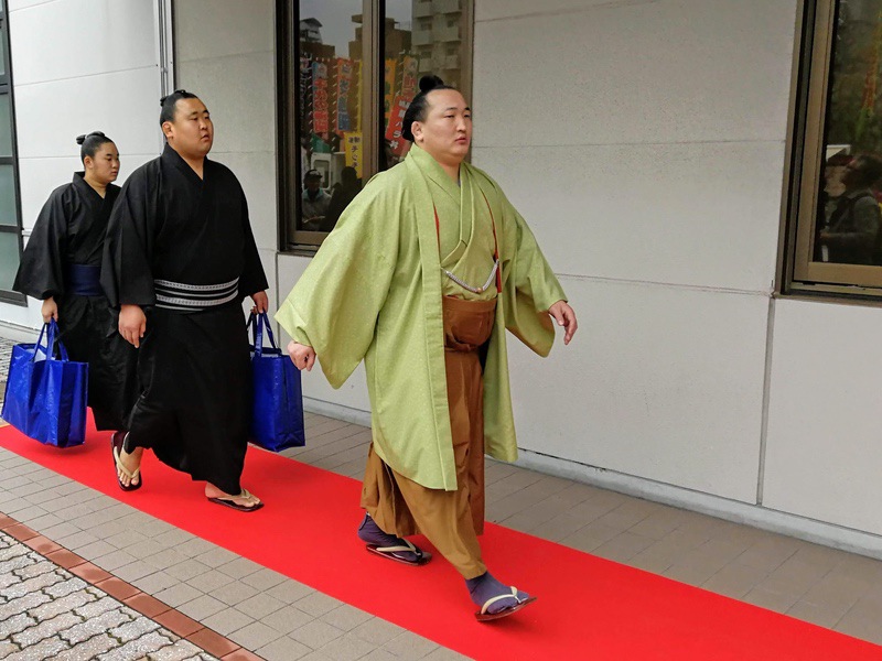 会場入り40千代翔馬